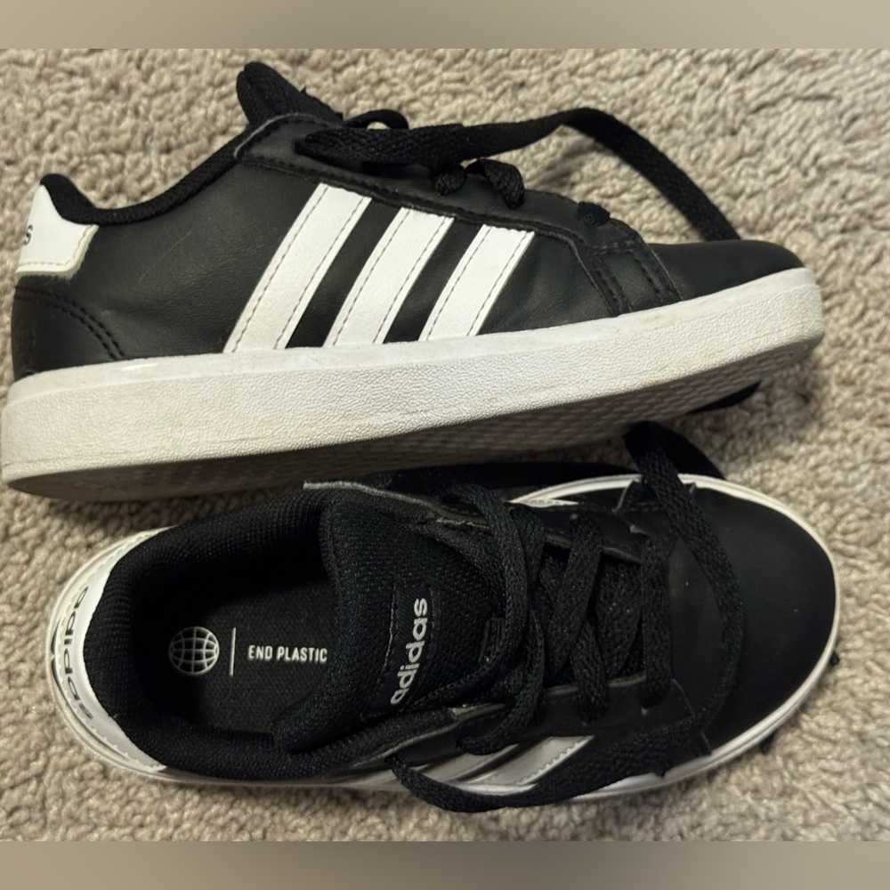 Boys adidas 10.5 kids